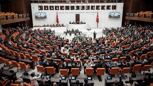 saglik-alaninda-duzenlemeler-iceren-kanun-teklifi-tbmmde-kabul-edildi-1708459146887.jpg Sağlık alanında düzenlemeler içeren kanun teklifi TBMM'de kabul edildi - 1