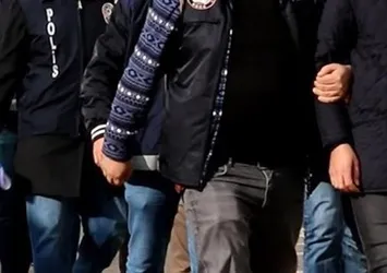 FETÖ şüphelisi 2 eski öğretmen sınırda yakalandı