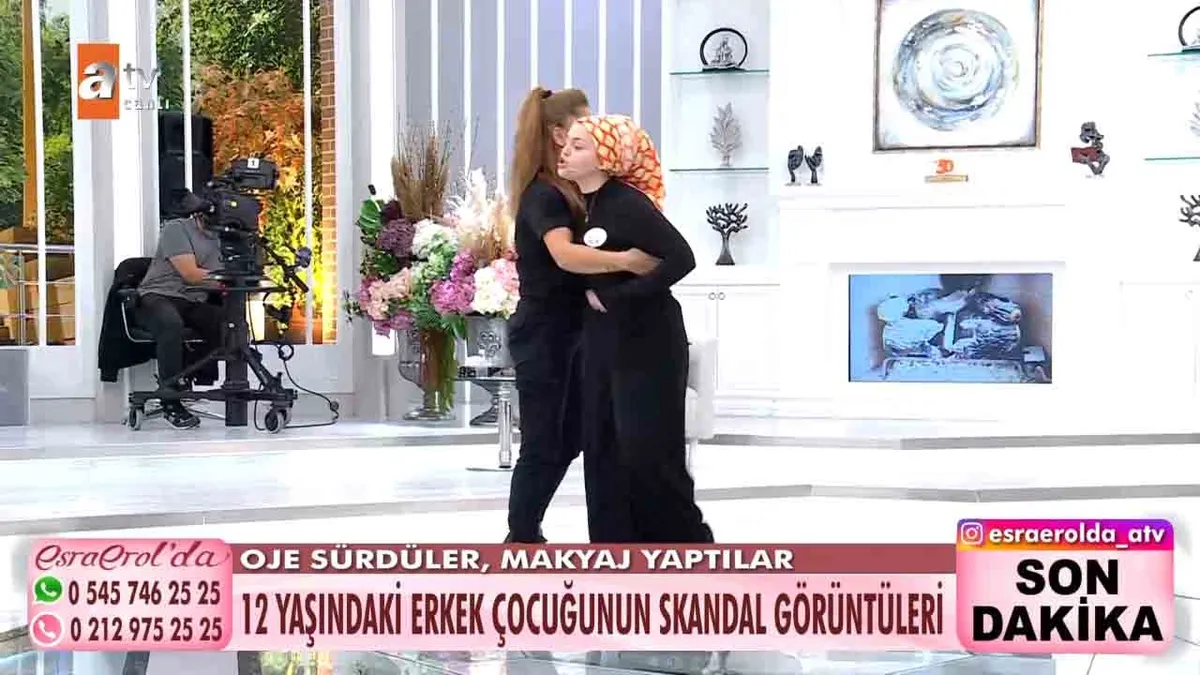 12 yaşındaki erkek çocuğa makyaj yapmışlardı! Taraflar arasında gergin anlar: Esra Erol ve ekibi araya girdi
