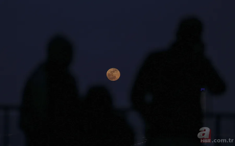 'Süper Kanlı Mavi Ay Tutulması' görsel şölen oluşturdu 14