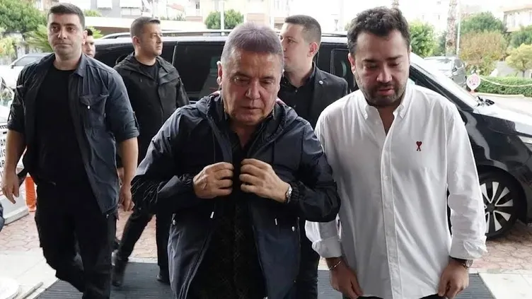 Gökhan Böcek teşhis etti: 1 milyon euroyu alan kişi Veli Ağbaba'nın akrabası çıktı - 4