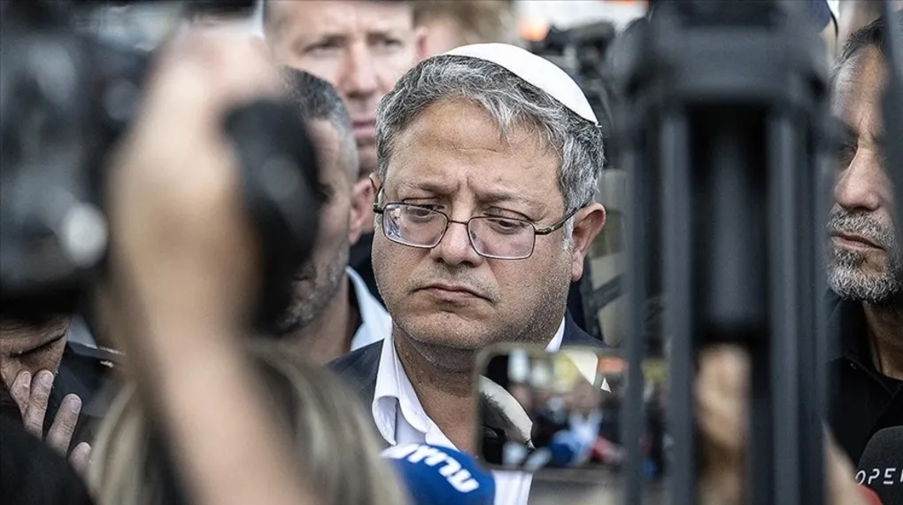 "Siyonistler afişe oldukça batıyor"