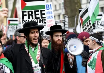 Netanyahu, Londra'da protesto edildi