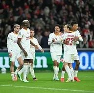 Derbi primi dudak uçuklattı