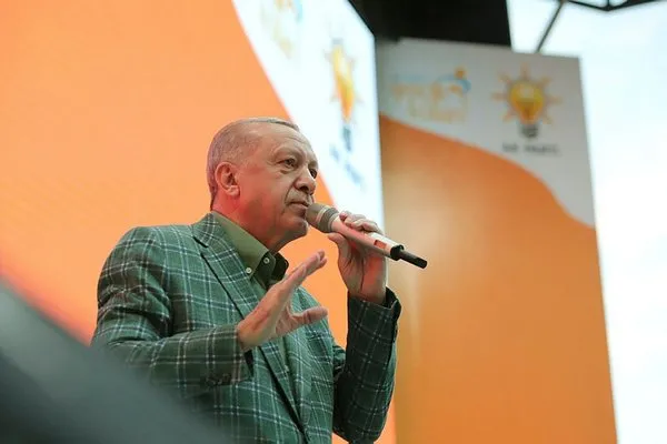 Son dakika: Başkan Erdoğan Adana'da! 81 ilden gelen on binlerce gençle buluştu | Gençlerimizin peşkeş çekilmesine izin vermeyiz - 1