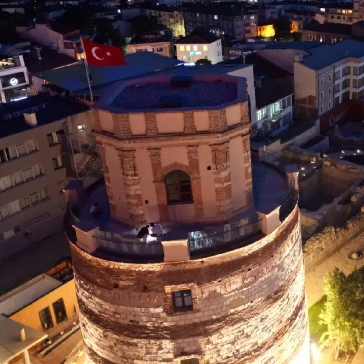 Bakan Ersoy paylaştı: Edirne’nin tarihi saat kulesi yeniden ziyarete açıldı