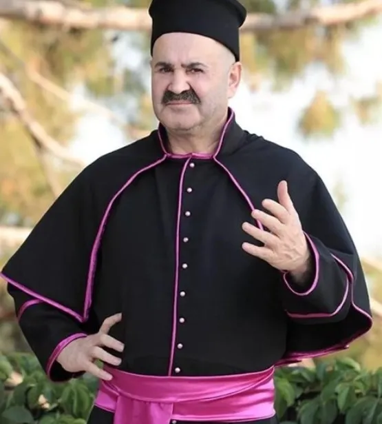 Şafak Sezer kesenin ağzını açtı! Milyonluk karavanda yok yok