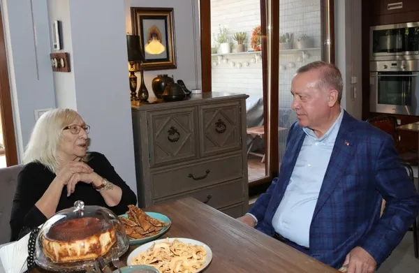 Başkan Erdoğan yazar Alev Alatlı'yı ziyaret etti - 1