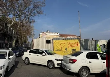 İBB'den esnafa otopark eziyeti! Tek tek kepenk indiriyorlar