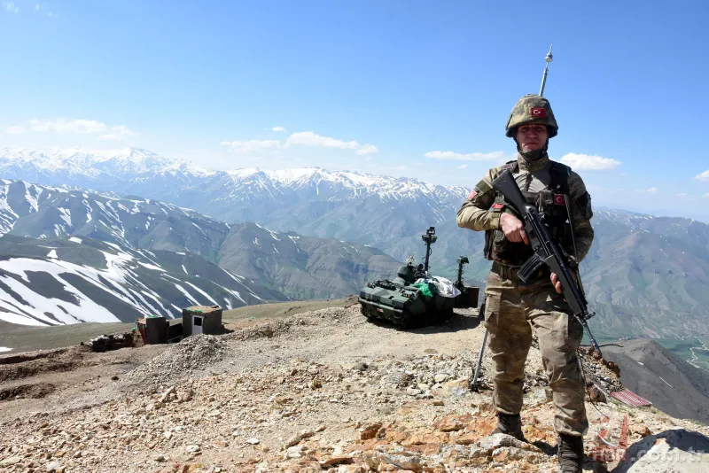 Hakkari Yüksekova'da Hudut Kartalları dosta güven düşmana korku salıyor 13