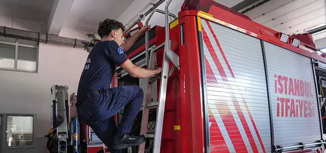 Beylikdüzü'nde AVM de yangın paniği