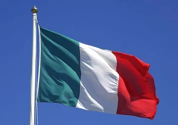 İtalya Gazze için ayakta! Balkonlarını beyaz çarşafla donattılar