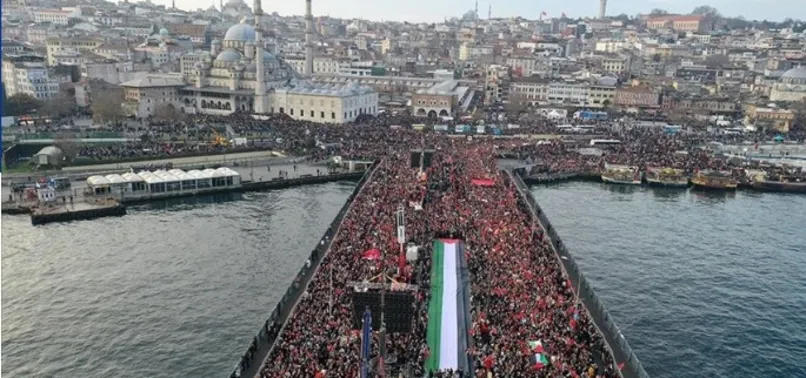 Mazlumun sesi İstanbul'da yükseliyor! Gazze için Galata Köprüsü'nde tek yürek