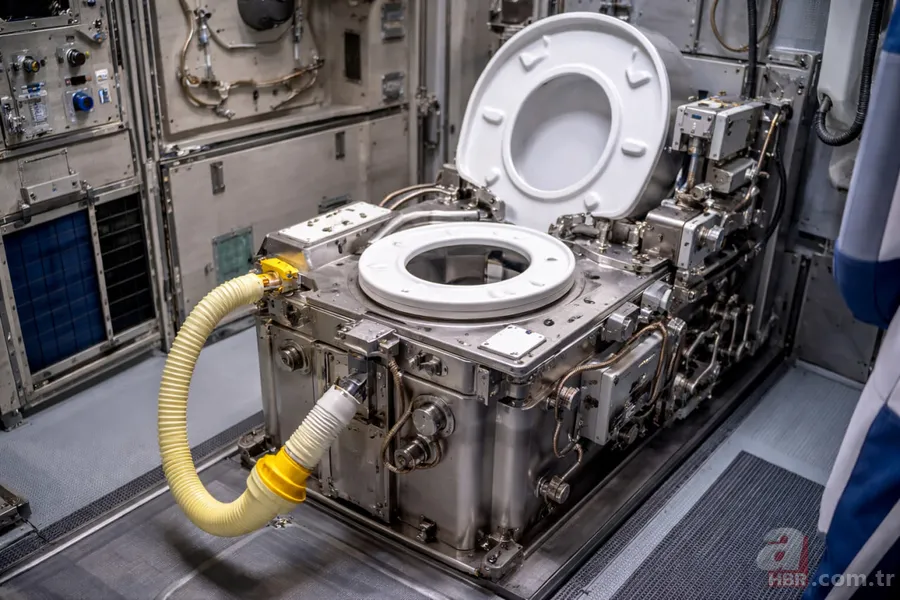 Dünyanın en pahalı ikinci tuvaleti uzaya fırlatıldı: Maliyeti dudak uçuklatıyor! 1