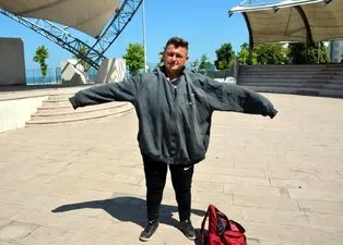 Ailesi istemedi arkadaşları hor gördü! Kilolu olduğu için sevdiği kızla evlenemeyince 6 ayda 212 kilo vedi