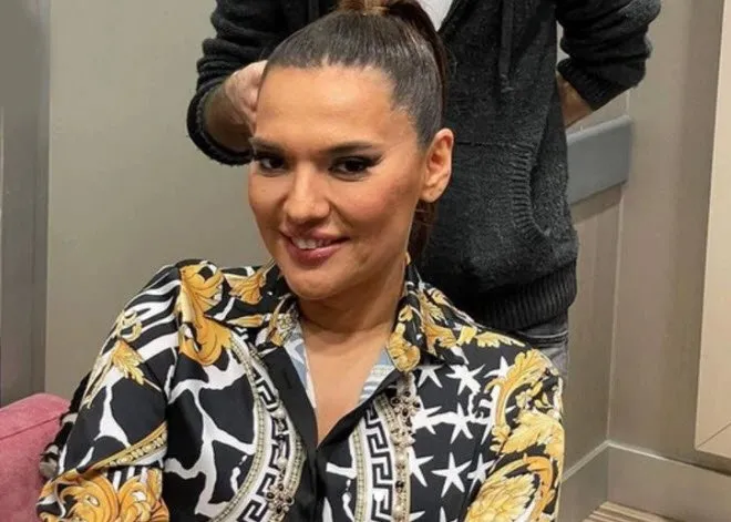 demet akalin in gomleginin fiyati dudak