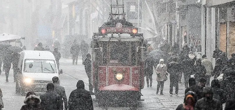 Ulaştırma ve Altyapı Bakanı Cahit Turhan'dan kar yağışı açıklaması