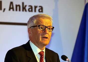 Jagland'dan Macron'a Türkiye uyarısı