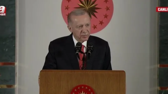 Başkan Erdoğan iftar programında açıklamalarda bulundu: Devlet hem anadır hem babadır!