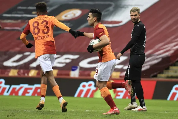 Galatasaray evinde bir puana razı oldu I Galatasaray 2-2 Sivasspor MAÇ SONUCU-ÖZET