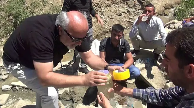 Muş’ta böbrek taşına iyi geldiği söylenen suya inceleme yapıldı - 2