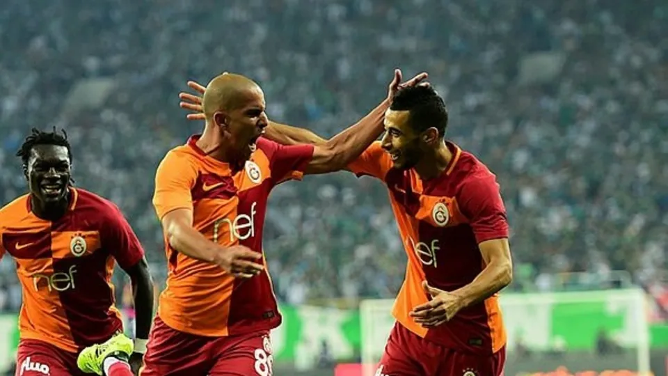 Galatasaray'da maaş krizi!