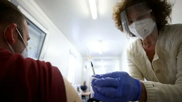 Koronavirüs aşısı BioNTech helal mi? BioNTech Hindistan varyantına karşı etkili mi? Prof. Dr. Uğur Şahin cevapladı