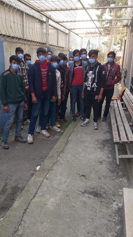 TEM'de durdurulan otobüste yakalandılar! 16 kişi... - 1