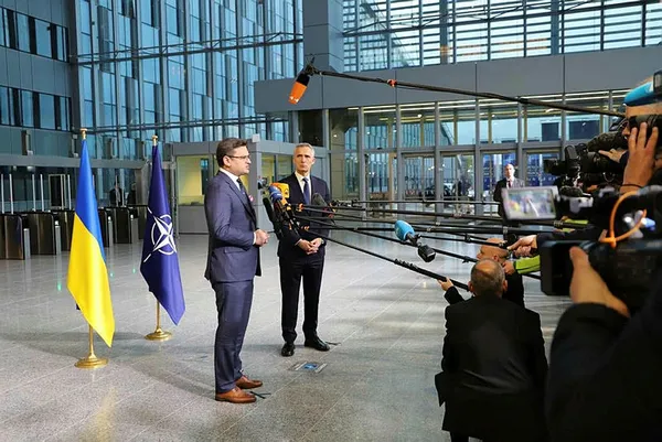 Son dakika: Ukrayna Dışişleri Bakanı Dmyrto Kuleba'dan NATO'ya çağrı - 2