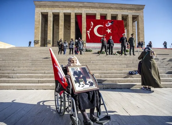 10 Kasım’da Anıtkabir saat kaça kadar açık? Anıtkabir ziyaret saatleri kaça kadar? 2022 ANITKABİR ZİYARET SAATLERİ