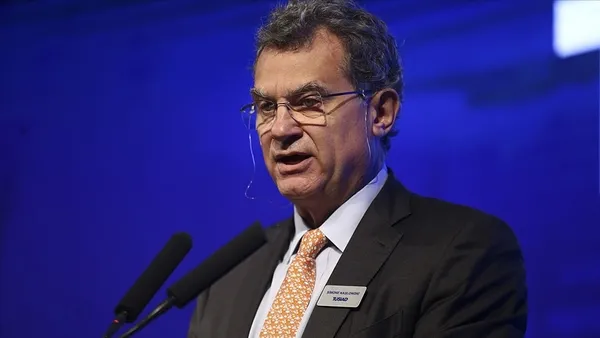 darbe-ile-dogup-her-darbenin-arkasinda-olmak-zenginler-kulubu-tusiad-1639846057703.jpg Darbe ile doğup her darbenin arkasında olmak! Zenginler kulübü TÜSİAD'ın hikayesi... - 4