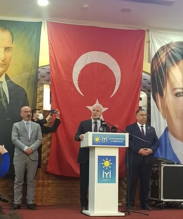 iyi-partiyi-karistiran-mektup-koray-aydincilardan-hakaret-dolu-bildiri-iddiasi-1672069347286.jpg İYİ Parti'yi karıştıran mektup: "Koray Aydın'cılardan hakaret dolu bildiri" iddiası - 2