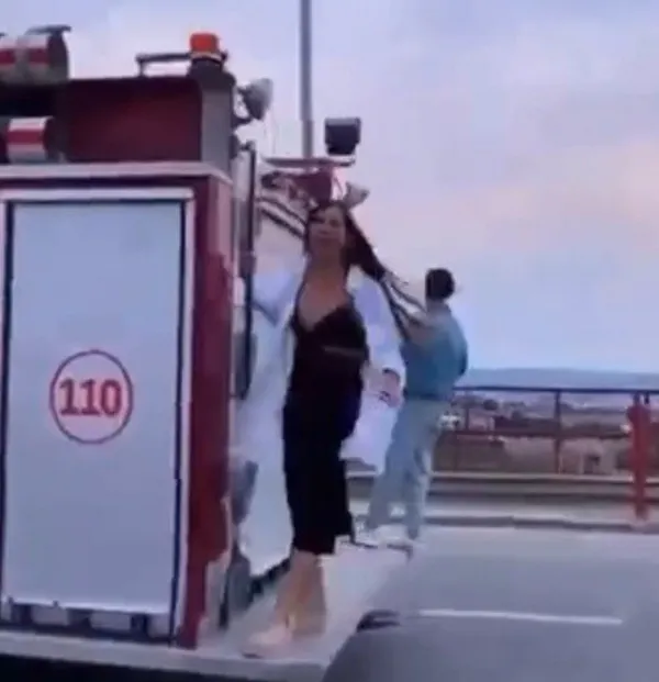 İzmir İtfaiyesi’ndeki skandal olayda karar çıktı! 3 kadın beğeni için resmi aracı işgal etmişti