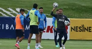Pereira Fenerbahçe’de sistemini belirliyor!