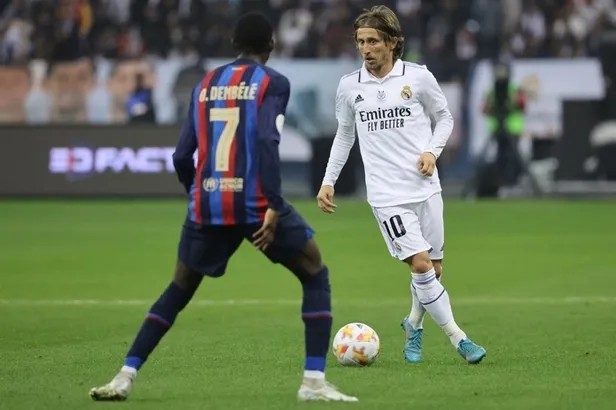 Real Madrid Barcelona canlı maç izle! Real Madrid - Barcelona maçı saat kaçta, hangi kanalda? El Clasico mücadelesi...