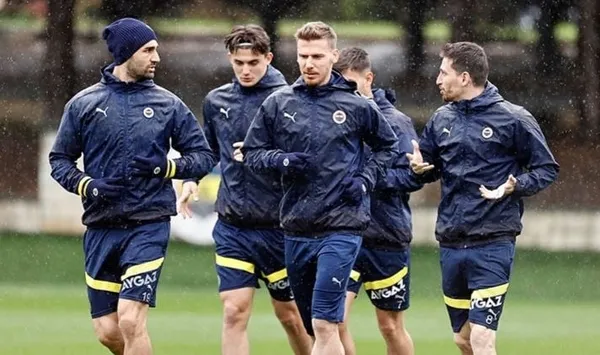 Fenerbahçe Beşiktaş maçı ne zaman, saat kaçta? Süper Lig FB-BJK maçı hangi kanalda yayınlanacak?