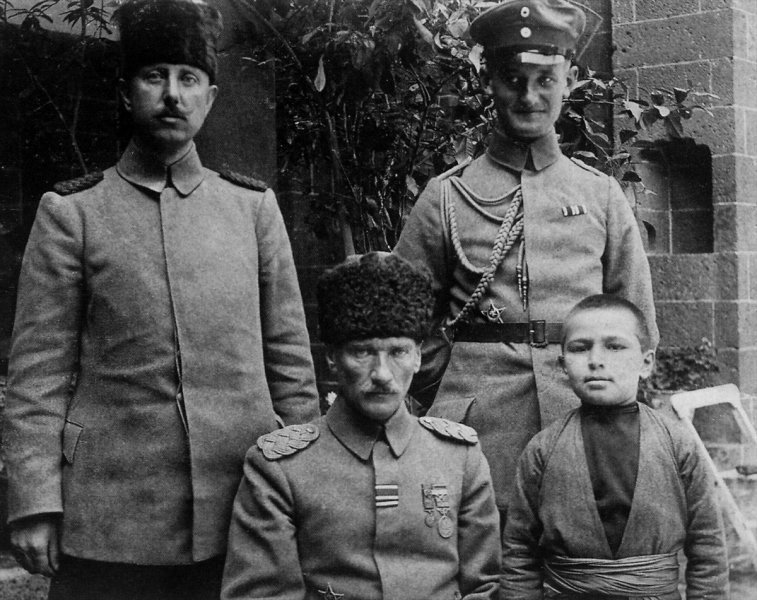 iste mustafa kemal ataturk un