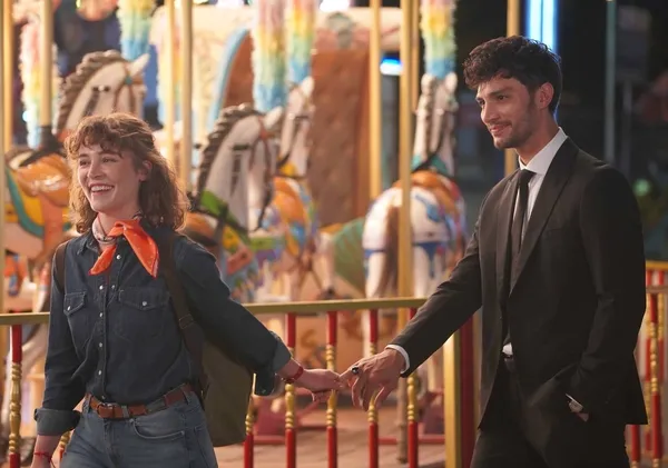 sirlarla-yuruyen-imkansiz-bir-ask-firuze-ve-kagan-sevmek-zamani-basliyor-1655383410159.jpg Sırlarla yürüyen imkansız bir aşk: Firuze ve Kağan! Sevmek Zamanı başlıyor - 1