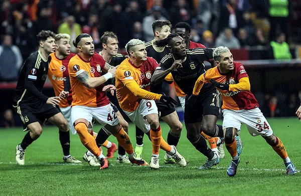 Ahaber.com.tr sordu Galatasaray Teknik Direktörü Okan Buruk ve Sparta Prag Teknik Direktörü Brian Priske yanıtladı! Galatasaray taraftarı...