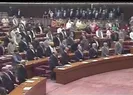 Cumhurbaşkanı Erdoğana Pakistan Meclisinde sürpriz karşılama