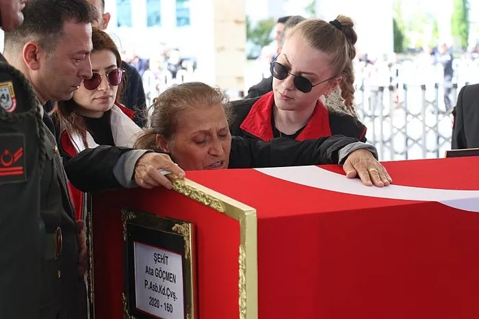 Şehit Piyade Astsubay Kıdemli Çavuş Ata Göçmen son yolculuğuna uğurlandı