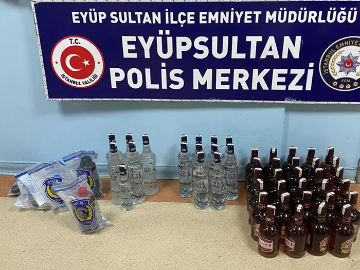 İstanbul'da 68 şişe sahte alkol ele geçirildi - 4