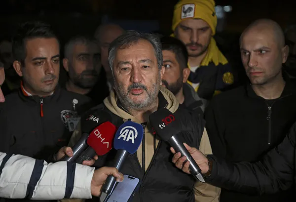 Hakem Halil Umut Meler'e saldıran Ankaragücü Başkanı Faruk Koca hastaneye kaldırıldı! İşte son sağlık durumu - 4