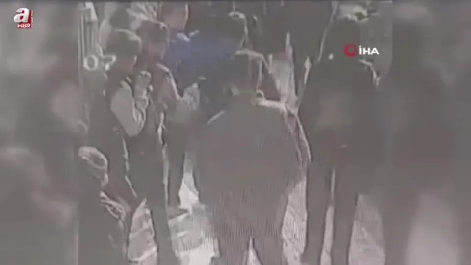 Lise öğrencisi kız sınıfta yaşadığı tartışma nedeniyle dışarıda bıçaklandı
