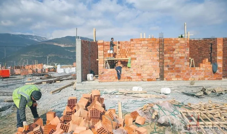 Çevre, Şehircilik ve İklim Değişikliği Bakanı Murat Kurum hazırlıkları anlattı! 250 bin konut hemen yapılacak 7