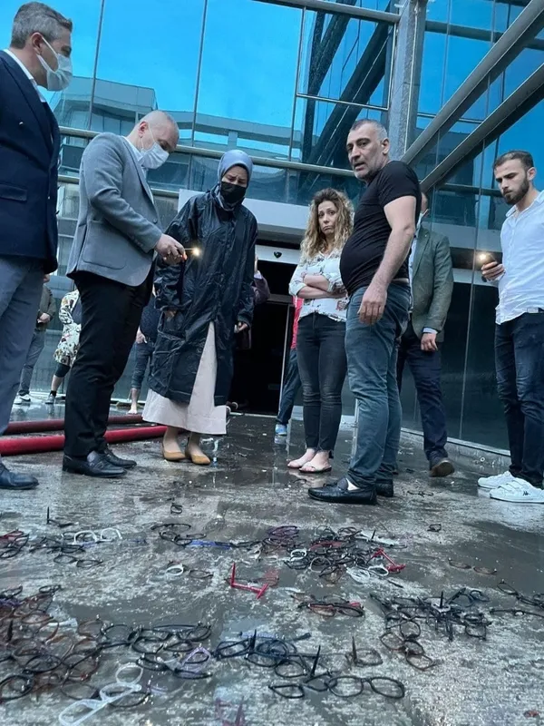 Ankara’da yollar adeta havuza döndü! Meteoroloji uyarı herhangi bir önlem alınmadı