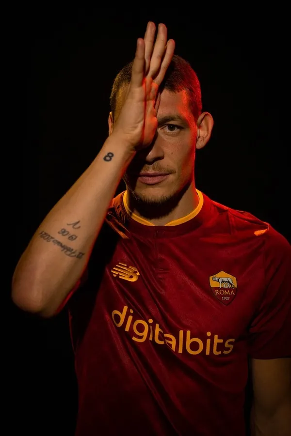1661702574232.jpg Galatasaray çok istemişti! Andrea Belotti tercihini yaptı formayı giydi! Resmen Roma'da...