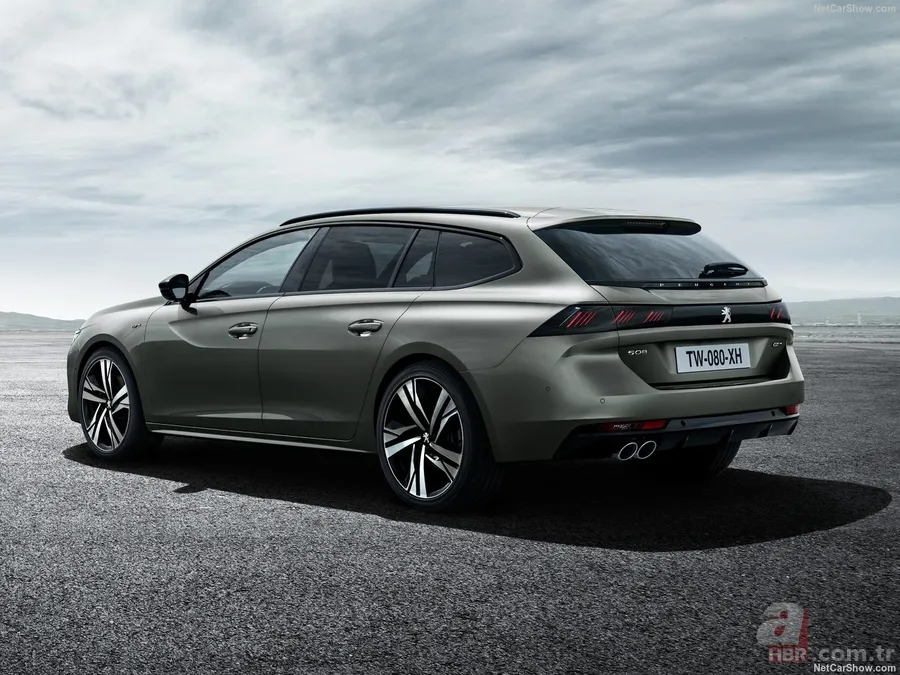 2019 Peugeot 508 SW 18