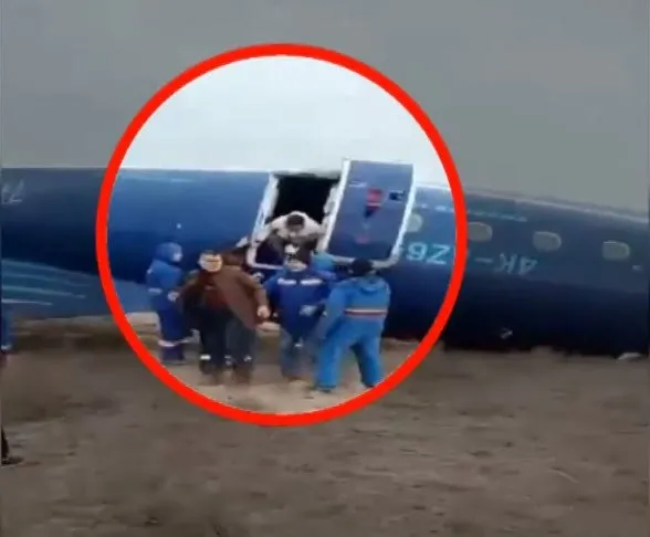 Feci kazadan mucizevi bir şekilde kurtulan yolcunun görüntüsü (A Haber/Ekran alıntısı)