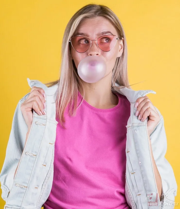 Sakızı yutarken 2 kere düşüneceksiniz! Sindirmek yerine vücudunuz bunu yapıyor 2